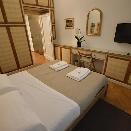 Canacci Apartment *